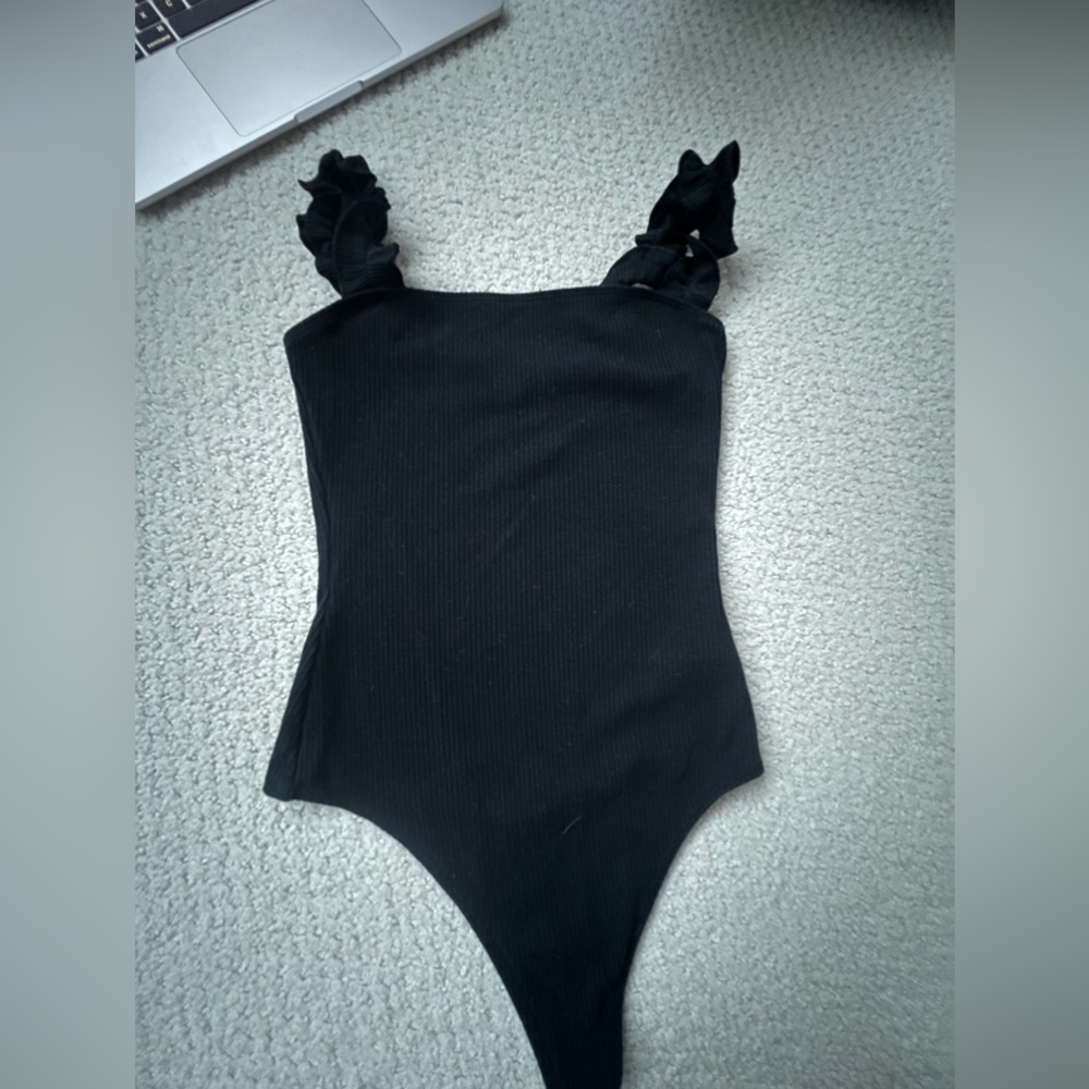 Aritzia bodysuit
